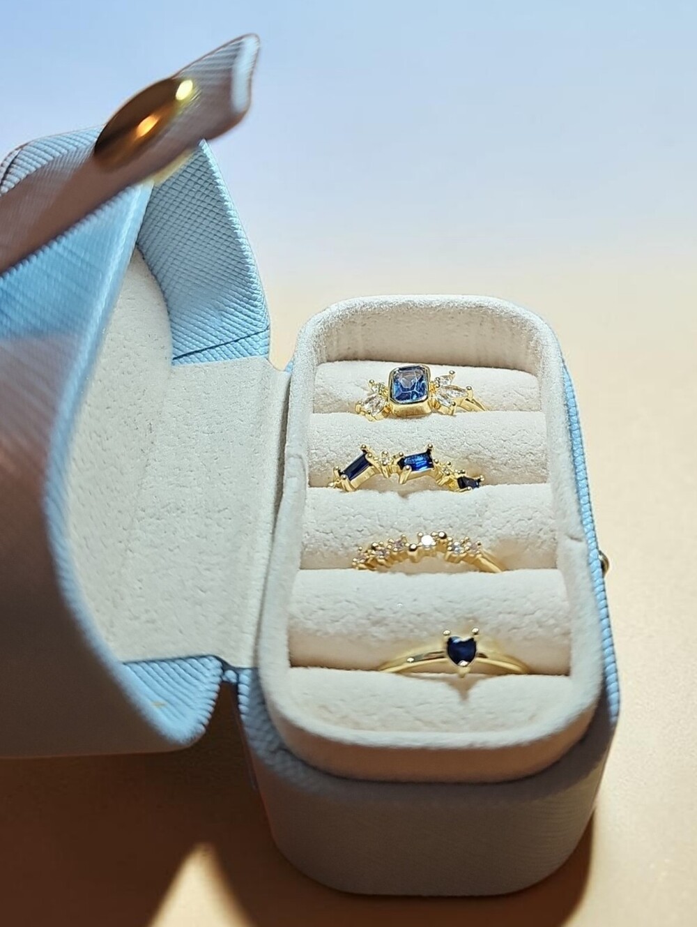Nwt Lameno 18 K Gold Vermeil Blue Sapphire Stackable Ring Set With Jewelry Box - Picture 3 of 4